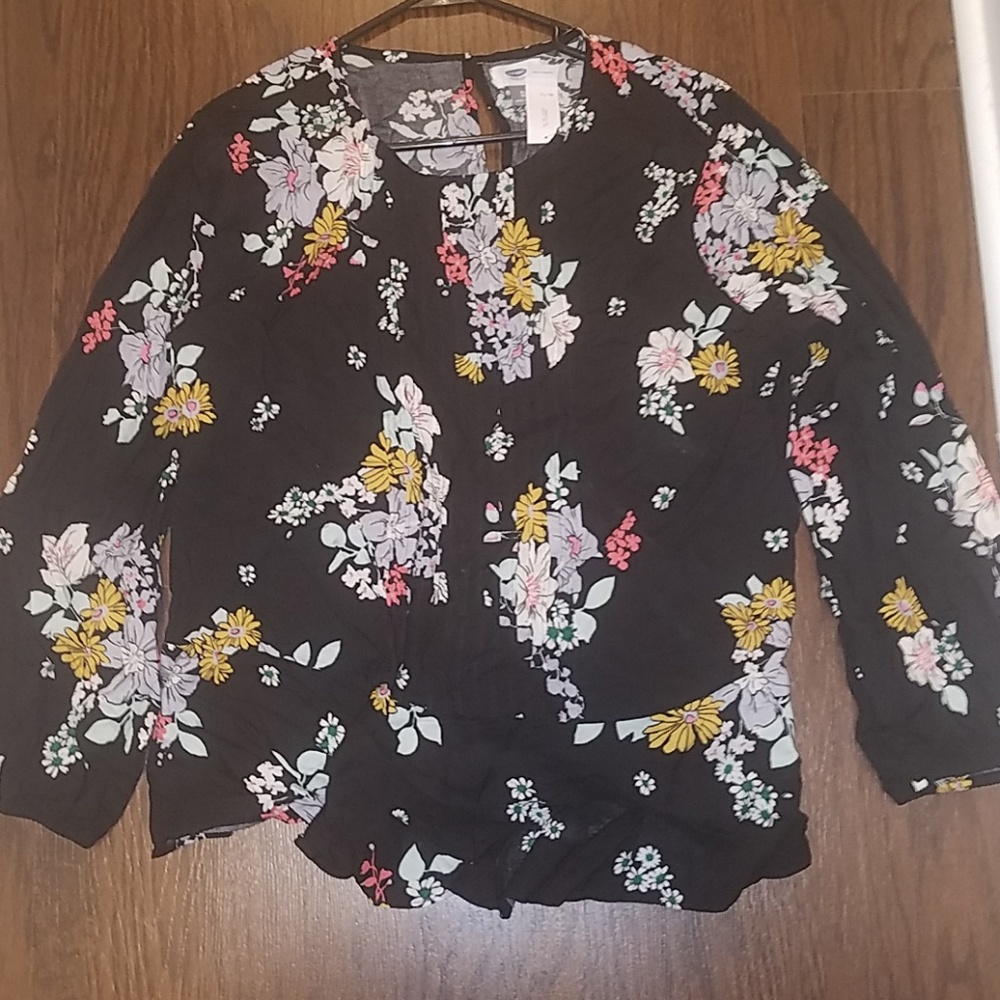 Black shirt